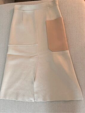 Sportmax Cream A-Line Skirt with Nude Contrast Pocket